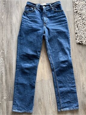 Abercrombie & Fitch Straight Leg Jeans in Mid/Dark Blue curve love